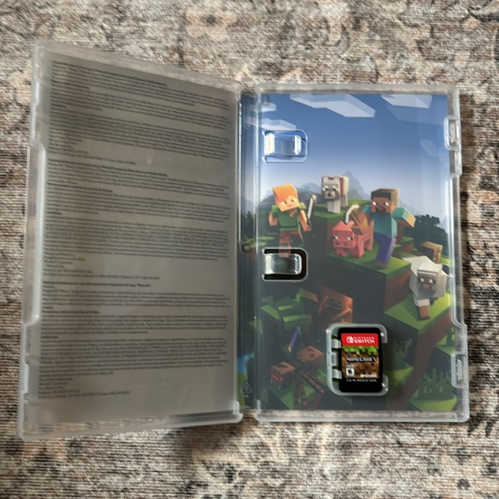 Minecraft Nintendo Switch Game - Picture 2 of 3